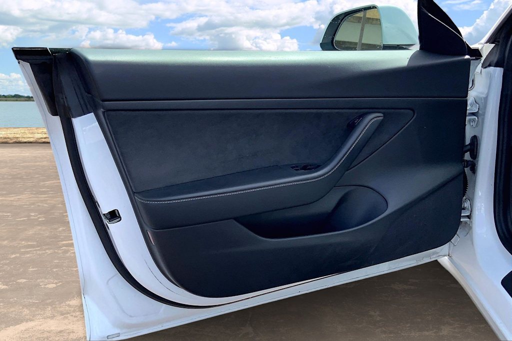 Thumbnail: 2021 Tesla Model 3 - 27