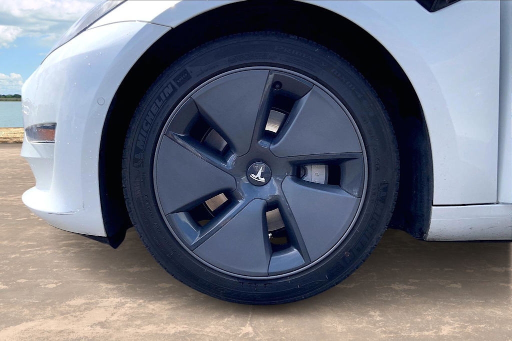 Thumbnail: 2021 Tesla Model 3 - 8