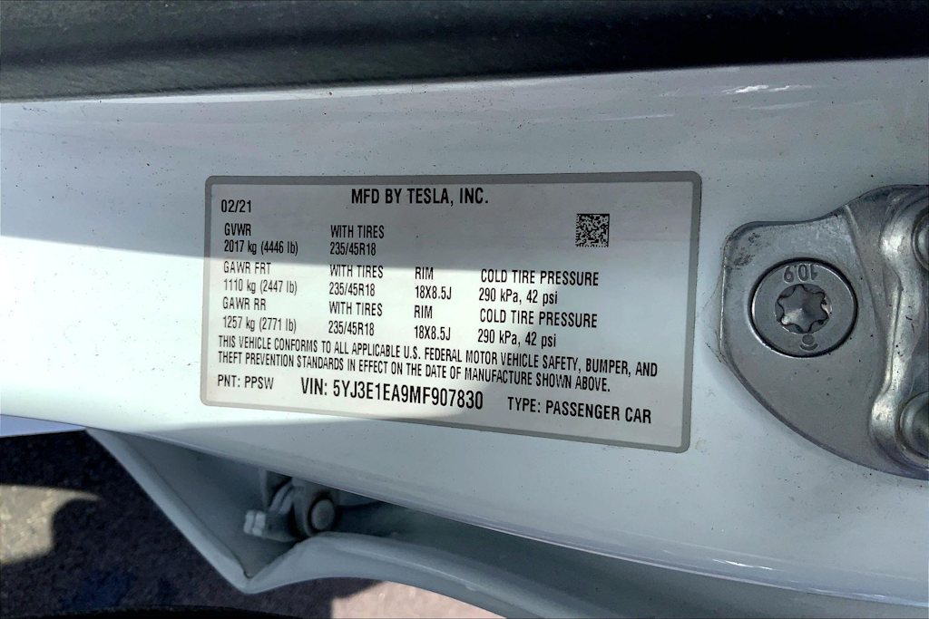 Thumbnail: 2021 Tesla Model 3 - 19