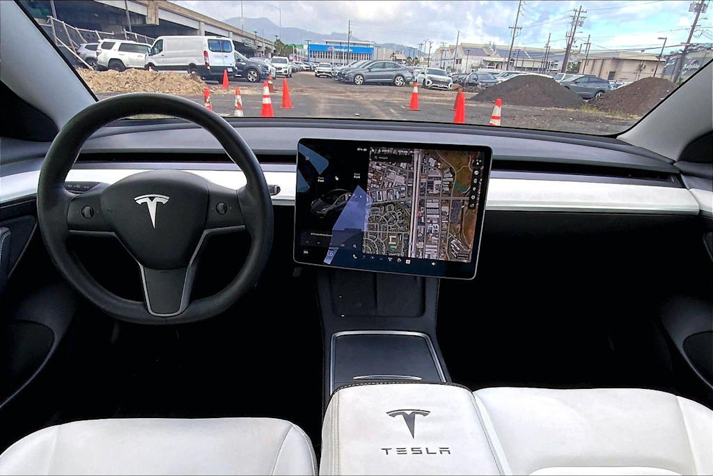Thumbnail: 2022 Tesla Model 3 - 9