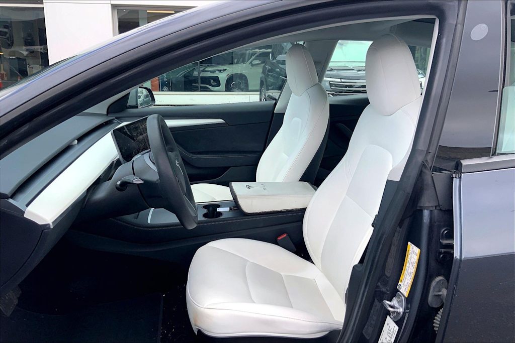 Thumbnail: 2022 Tesla Model 3 - 10