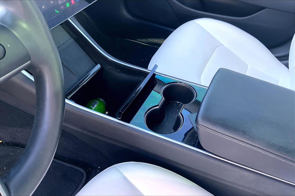 Thumbnail: 2019 Tesla Model 3 - 16