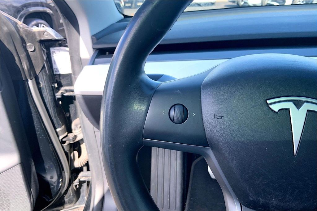 Thumbnail: 2019 Tesla Model 3 - 24