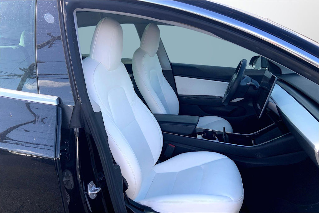 Thumbnail: 2019 Tesla Model 3 - 11