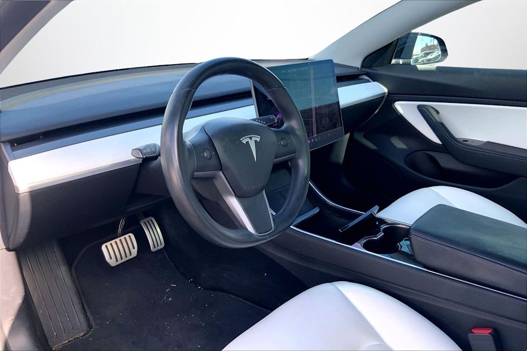 Thumbnail: 2019 Tesla Model 3 - 2