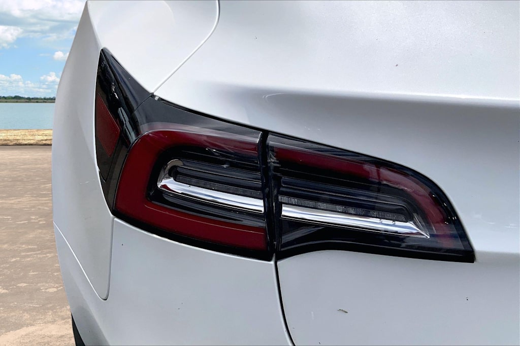 Thumbnail: 2022 Tesla Model 3 - 32