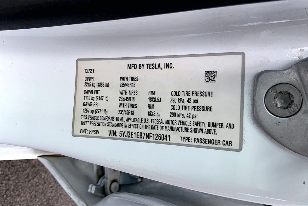 Thumbnail: 2022 Tesla Model 3 - 19