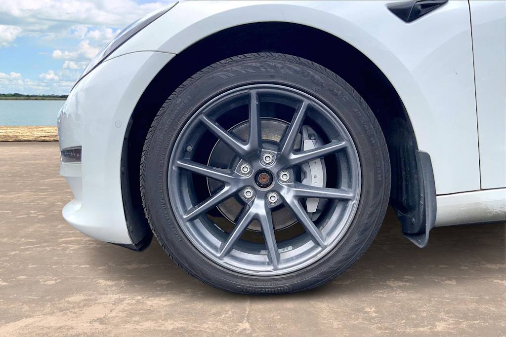 Thumbnail: 2022 Tesla Model 3 - 8