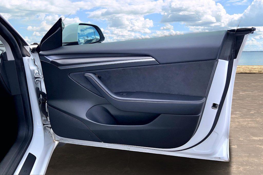 Thumbnail: 2022 Tesla Model 3 - 28