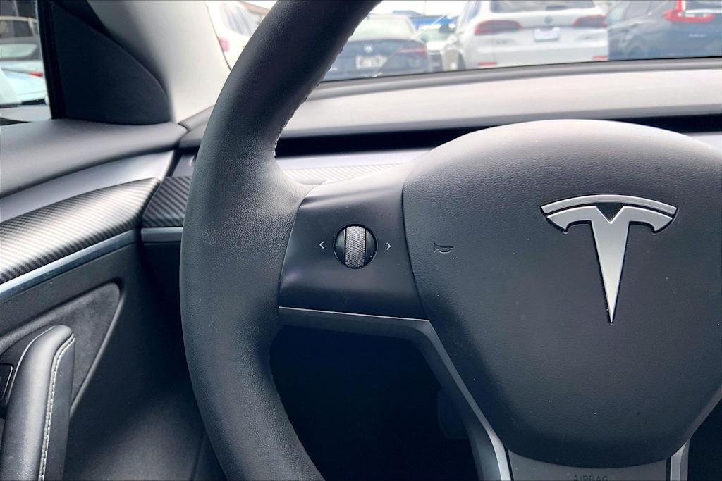 Thumbnail: 2022 Tesla Model 3 - 24