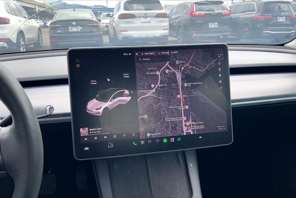 Thumbnail: 2022 Tesla Model 3 - 15