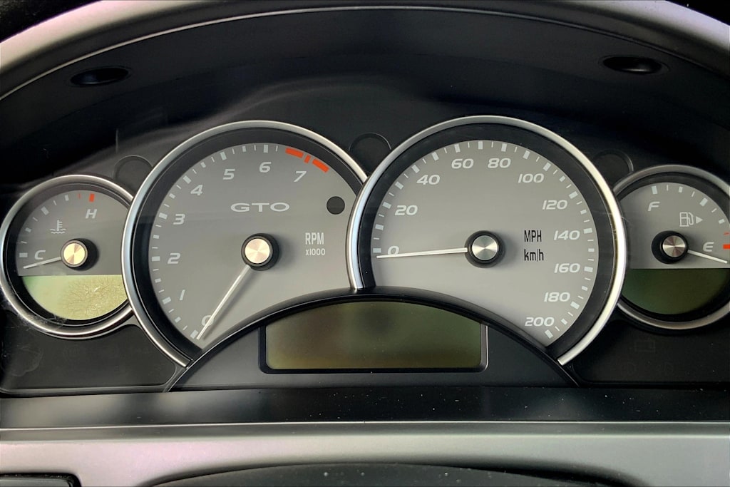 2005 Pontiac GTO Base 17