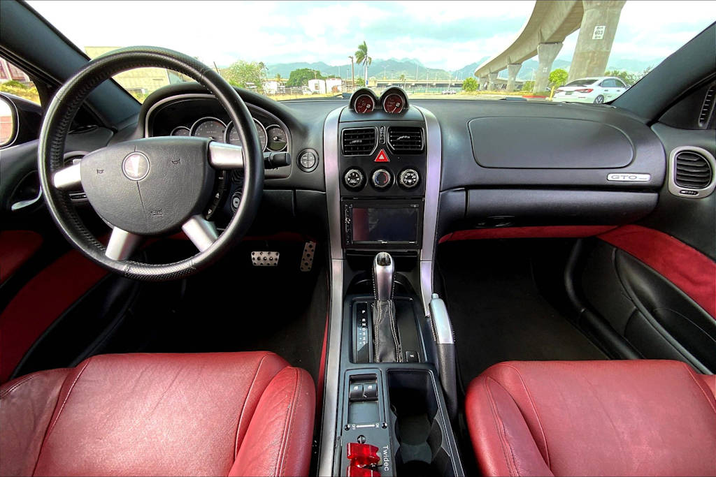2005 Pontiac GTO Base 9