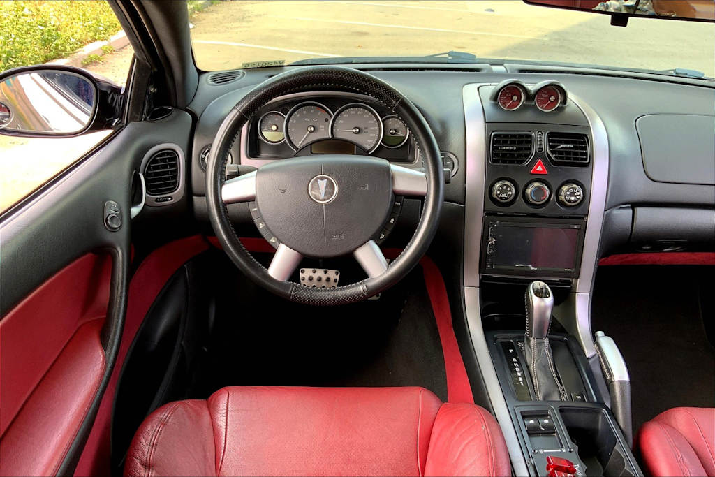 2005 Pontiac GTO Base 13