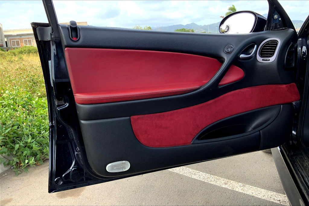2005 Pontiac GTO Base 26