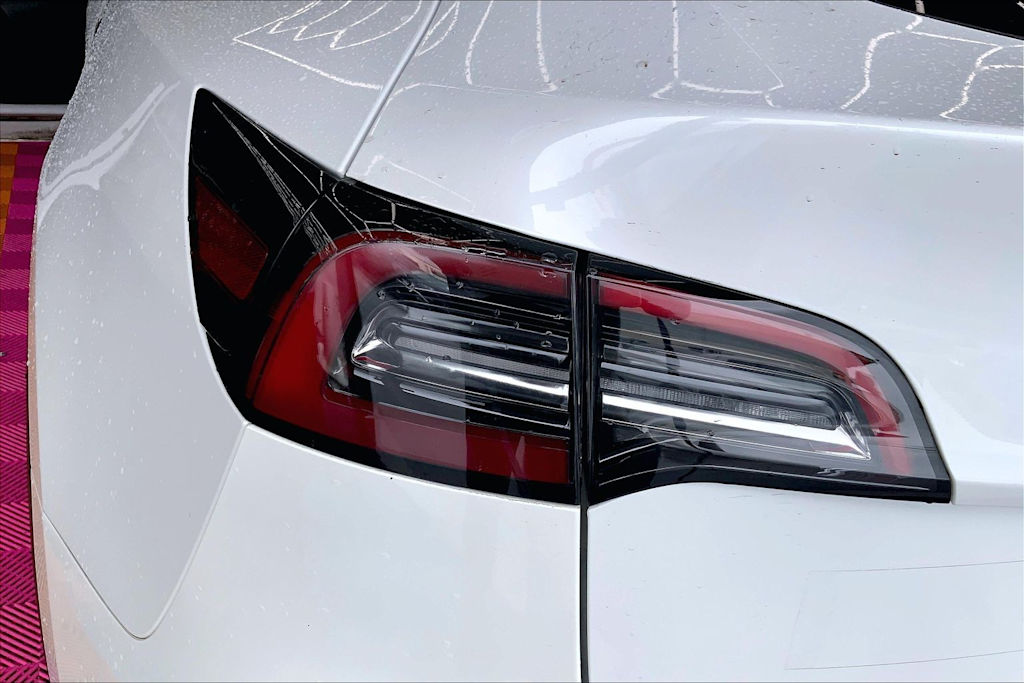 Thumbnail: 2023 Tesla Model Y - 31