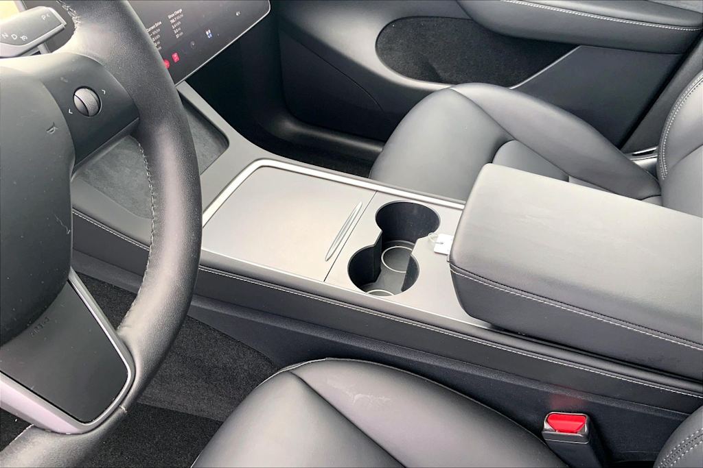 Thumbnail: 2024 Tesla Model Y - 15