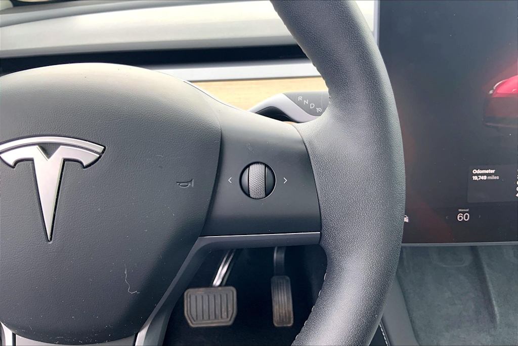Thumbnail: 2024 Tesla Model Y - 24