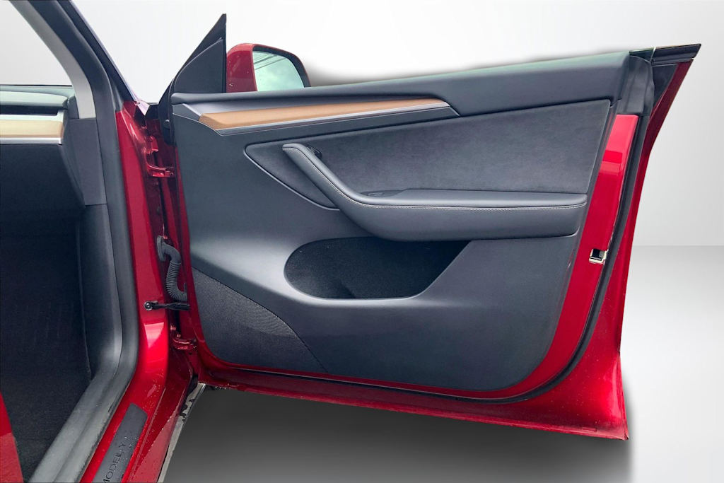 Thumbnail: 2024 Tesla Model Y - 27