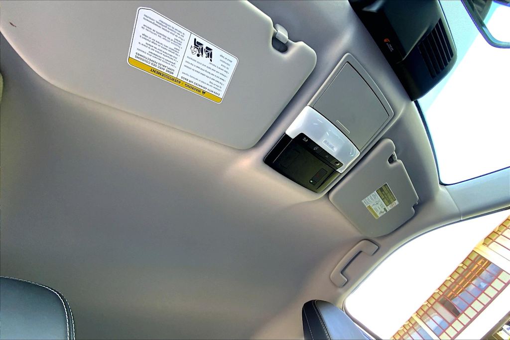 2024 Mitsubishi Outlander SE 29