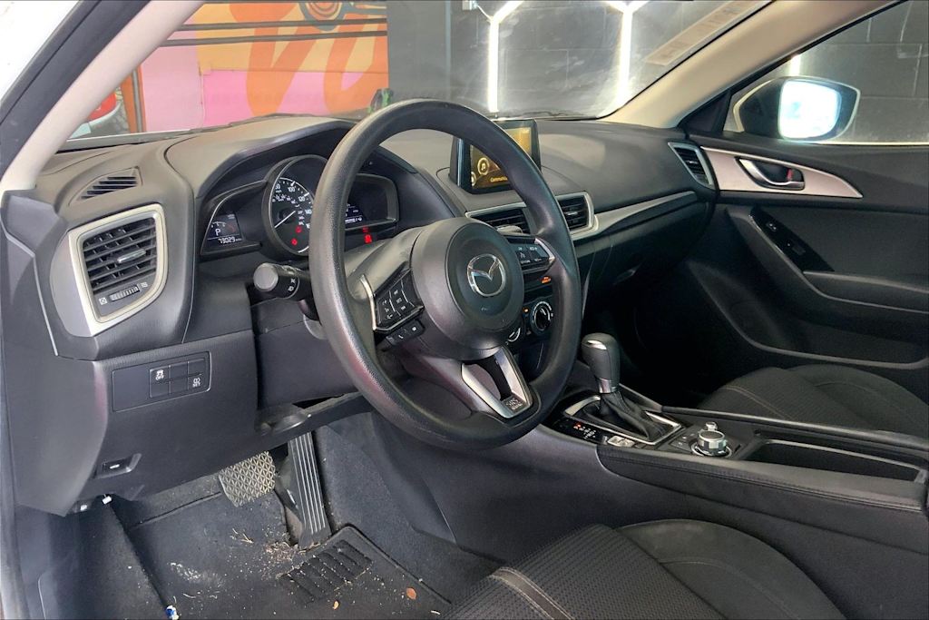 Thumbnail: 2017 Mazda Mazda3 - 2