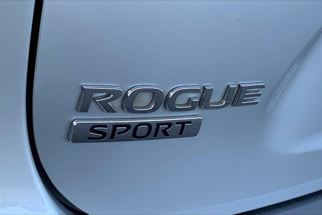 2021 Nissan Rogue Sport S 7