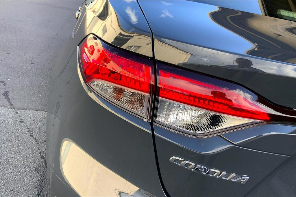 Thumbnail: 2023 Toyota Corolla - 32