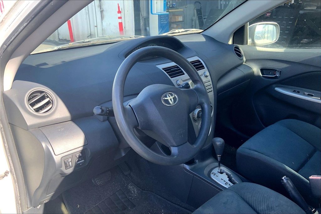 Thumbnail: 2010 Toyota Yaris - 2