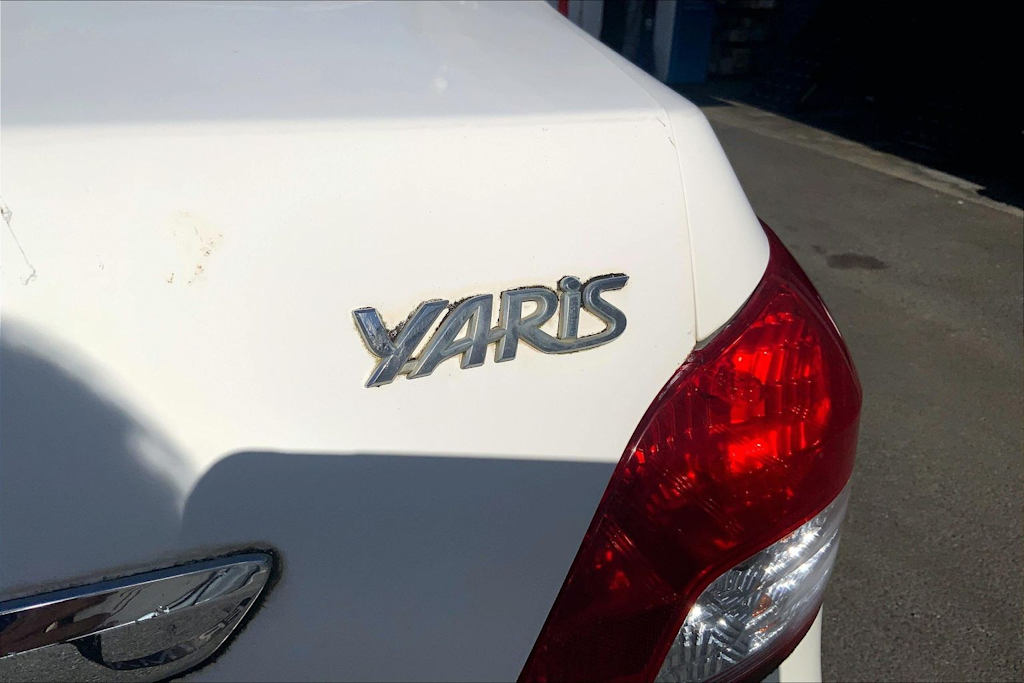 Thumbnail: 2010 Toyota Yaris - 7