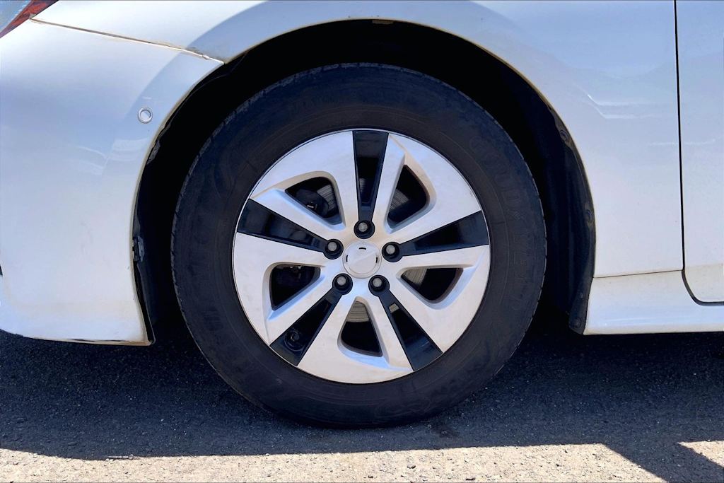 Thumbnail: 2018 Toyota Prius - 8