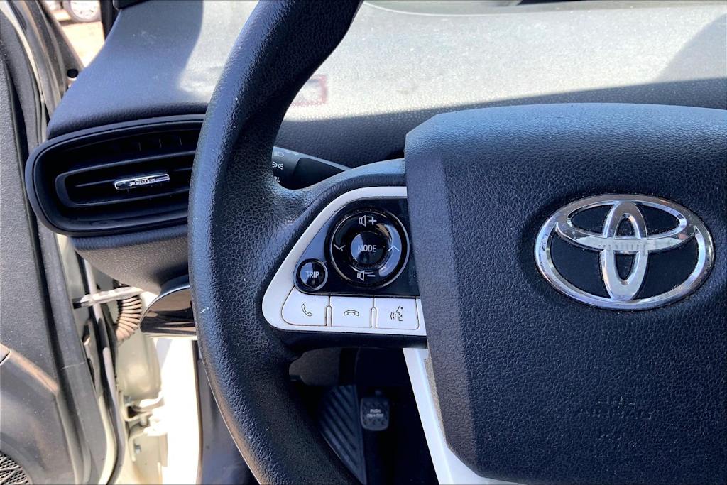 Thumbnail: 2018 Toyota Prius - 25