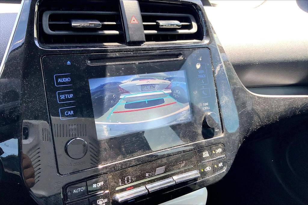 Thumbnail: 2018 Toyota Prius - 27