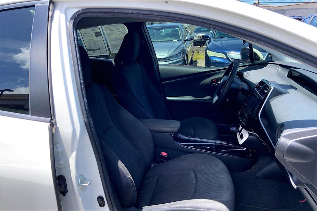Thumbnail: 2018 Toyota Prius - 19