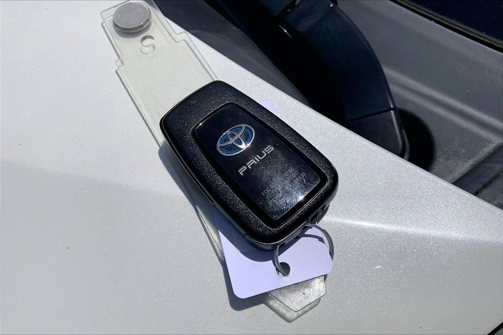 Thumbnail: 2018 Toyota Prius - 21