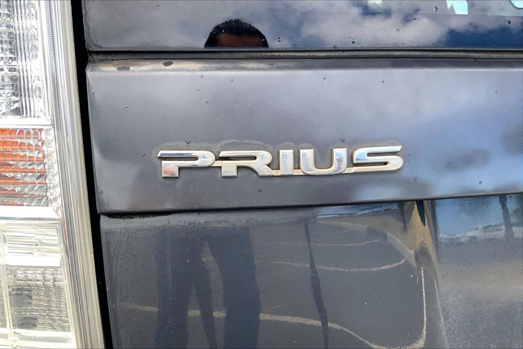 Thumbnail: 2011 Toyota Prius - 7