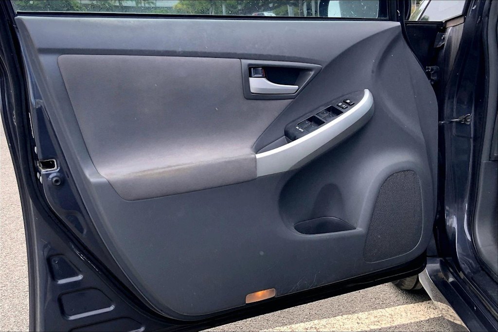 Thumbnail: 2011 Toyota Prius - 27