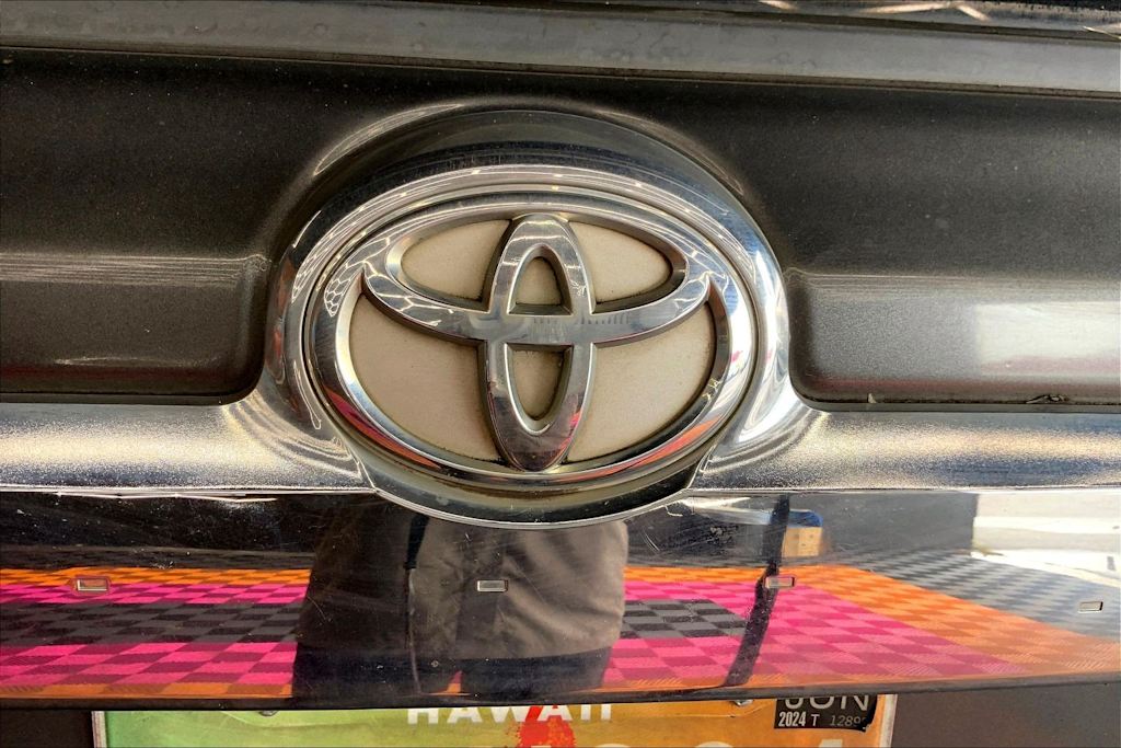 Thumbnail: 2011 Toyota 4Runner - 7