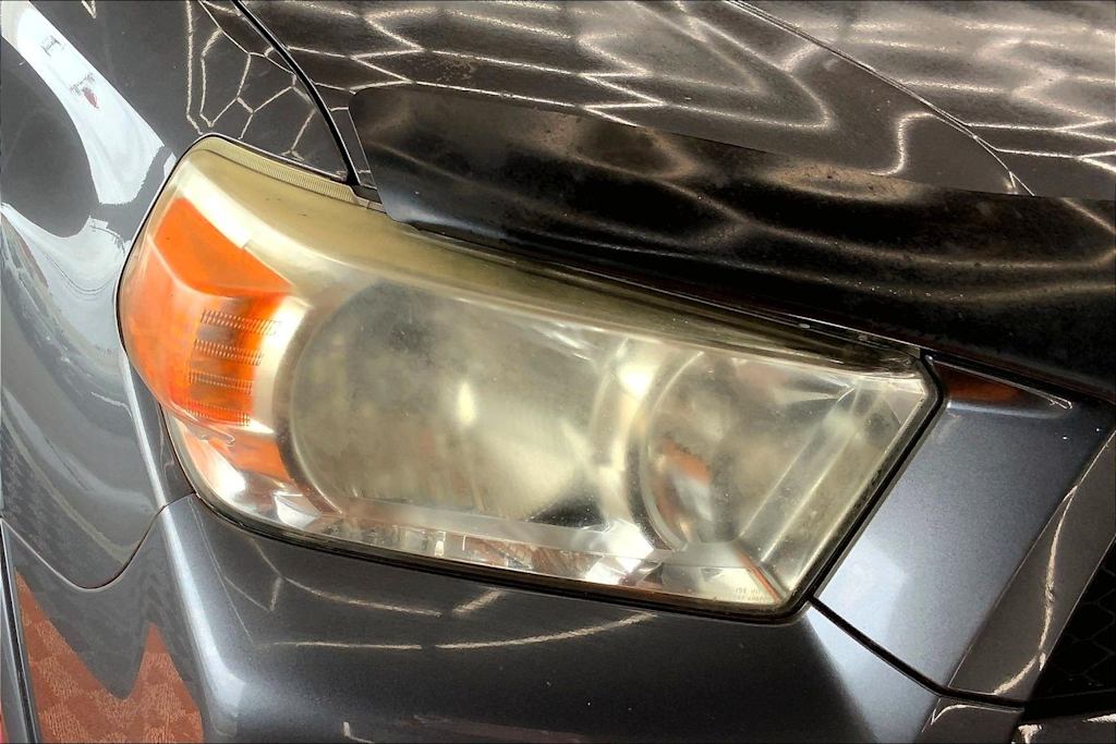 Thumbnail: 2011 Toyota 4Runner - 30