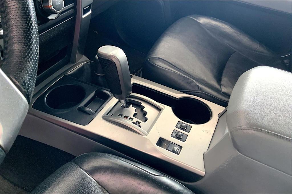 Thumbnail: 2011 Toyota 4Runner - 16