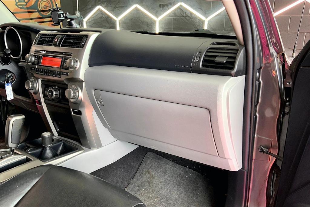 Thumbnail: 2011 Toyota 4Runner - 23