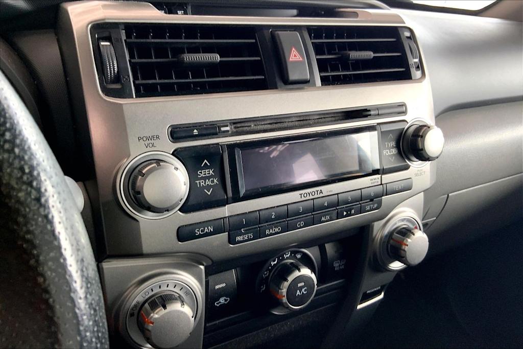 Thumbnail: 2011 Toyota 4Runner - 15