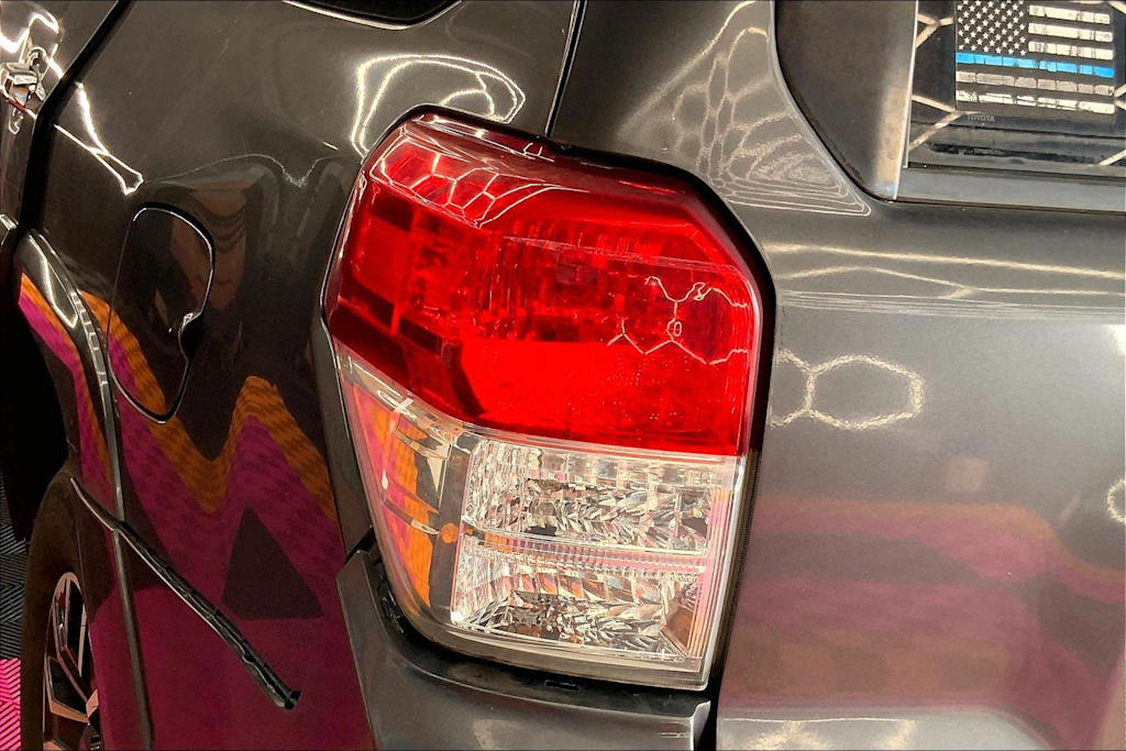 Thumbnail: 2011 Toyota 4Runner - 31