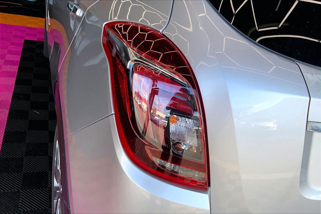 Thumbnail: 2018 Buick Encore - 32