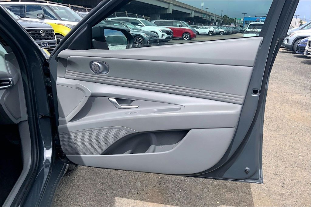 Thumbnail: 2024 Hyundai Elantra - 28