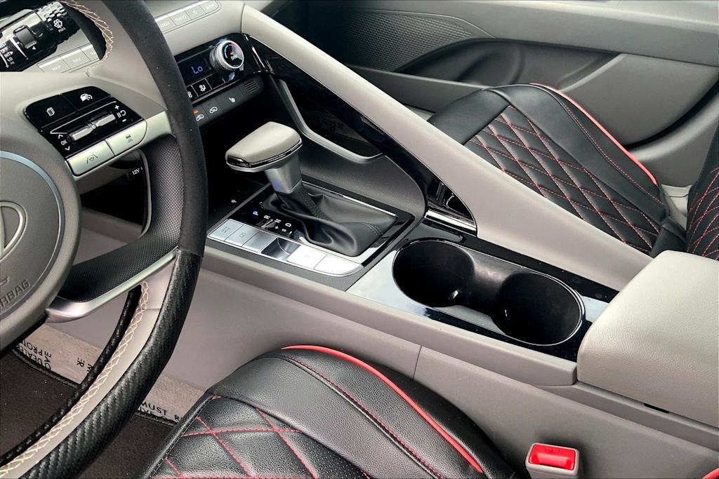 Thumbnail: 2024 Hyundai Elantra - 17