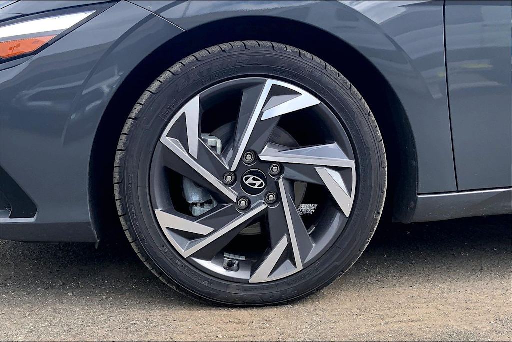Thumbnail: 2024 Hyundai Elantra - 8