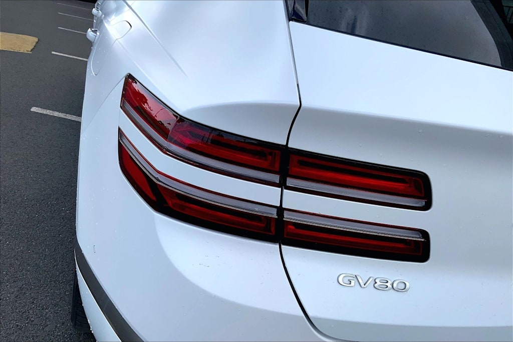 Thumbnail: 2023 Genesis GV80 - 32