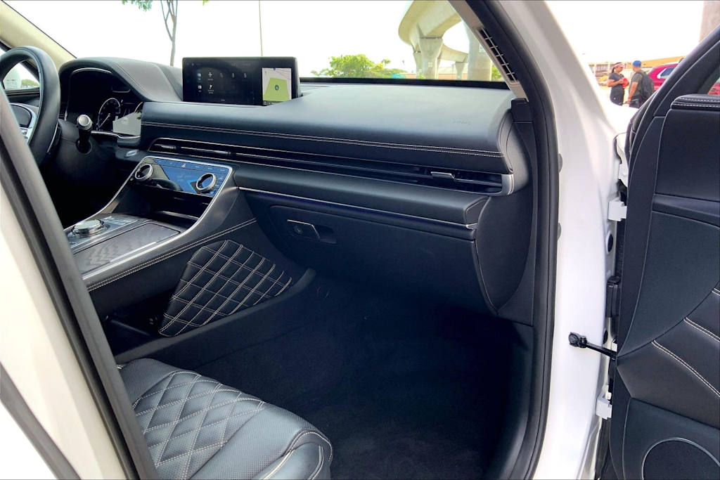 Thumbnail: 2023 Genesis GV80 - 24