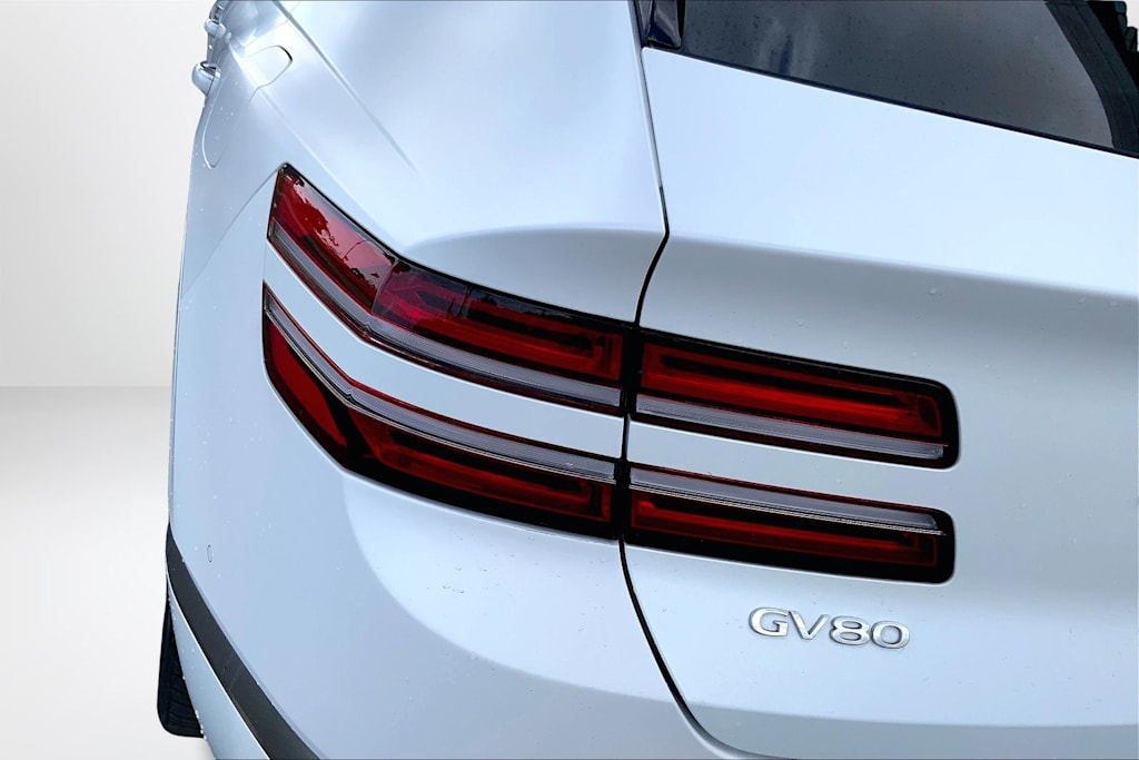 Thumbnail: 2023 Genesis GV80 - 32