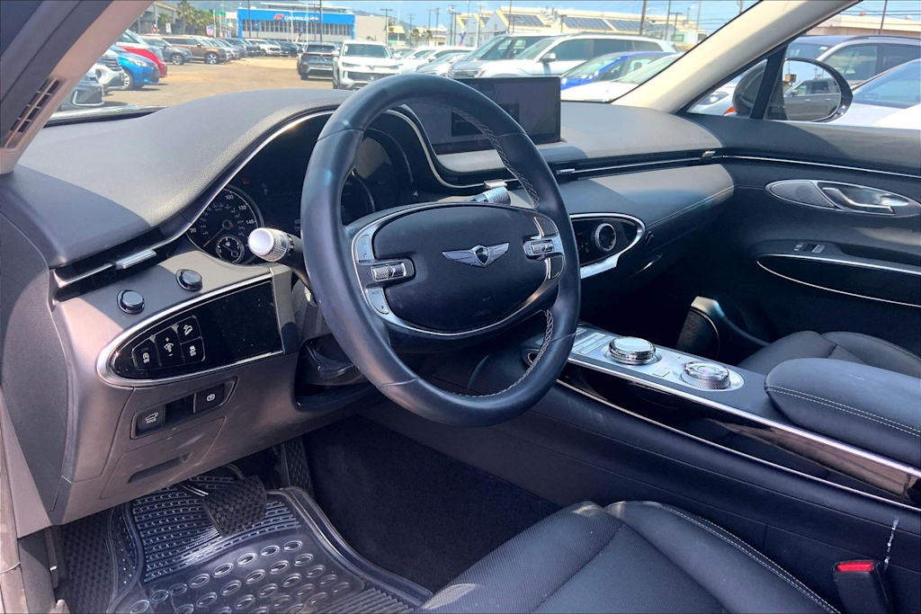 Thumbnail: 2022 Genesis GV70 - 2